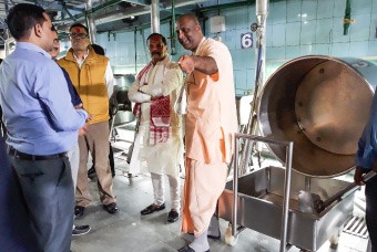 Honourable Chief Minister of Jharkhand visits Guwahati kitchen