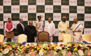 Shri Pranab Mukherjee, Honourable President of India, arrives at the dinner table to enjoy an Akshaya Patra meal 